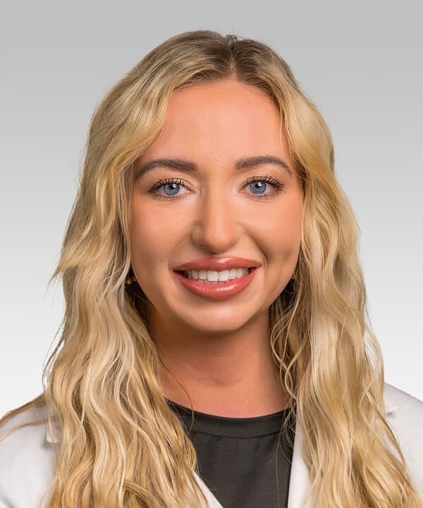 Rachel Clay Headshot