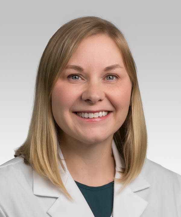 Sarah Lund Peterson Headshot