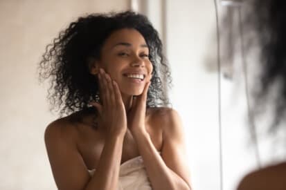 woman-looking-at-skin
