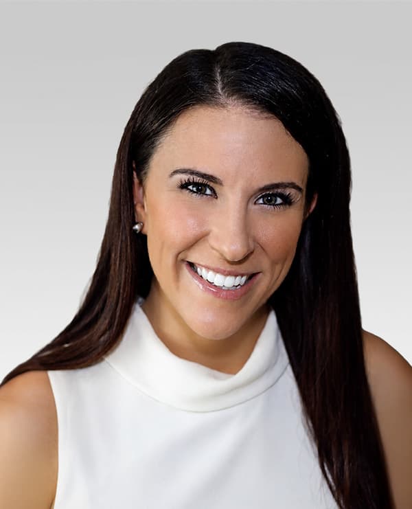 Shannon Vollmer Headshot