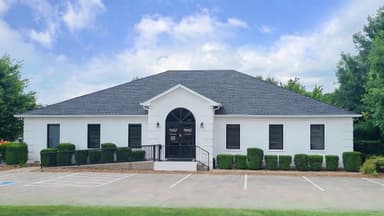 Pinnacle Dermatology -- Clarksville - 290 Clear Sky Headshot