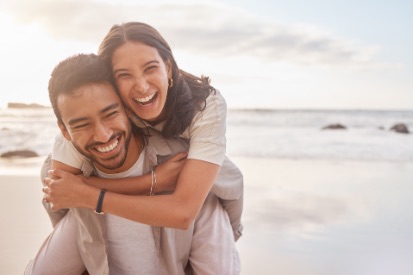 happy-couple-on-beach